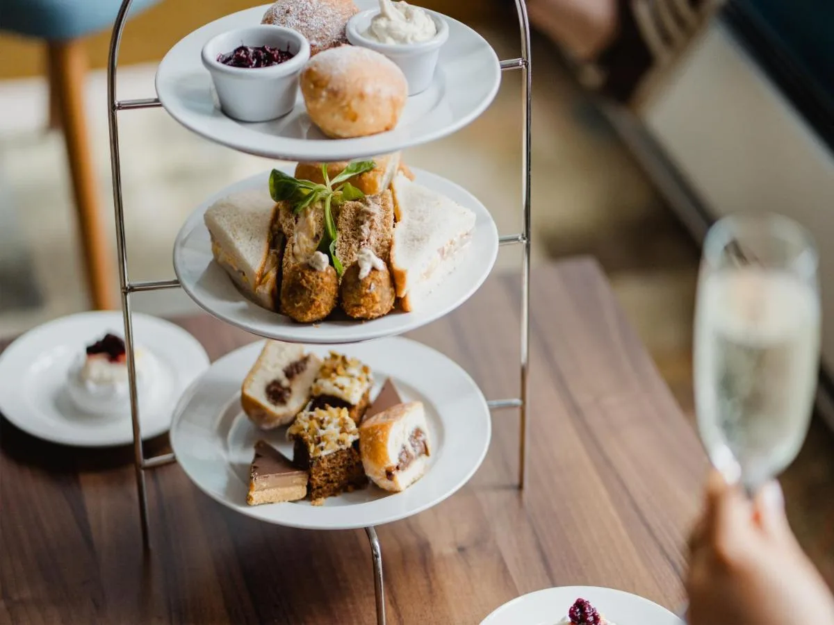 Afternoon tea stand